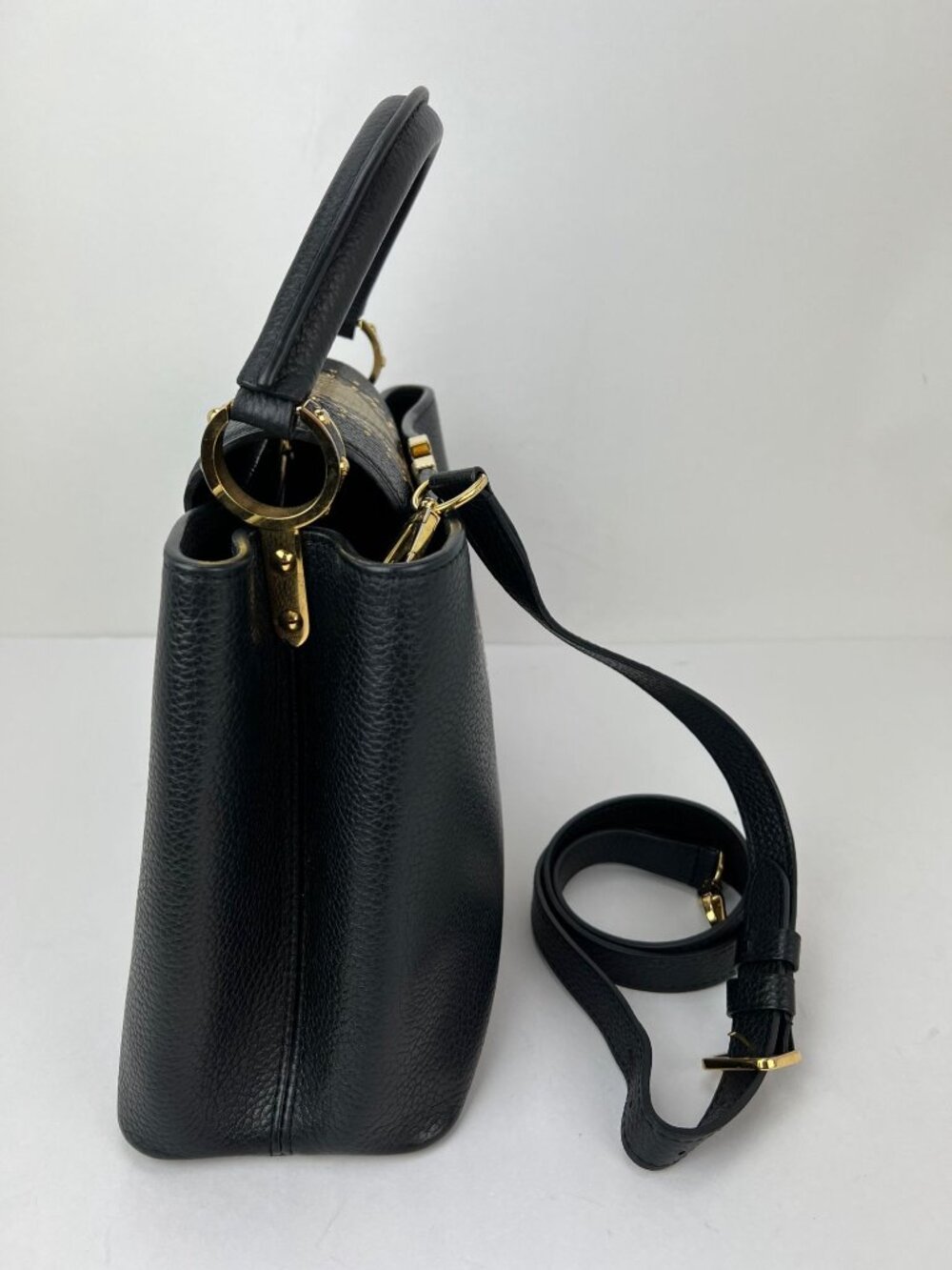 Louis Vuitton Taurillon Capucines MM Black Shoulder Bag - Picture 16 of 16